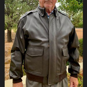 L.L. Bean Men's L Regular Black Leather Bomber Jacket